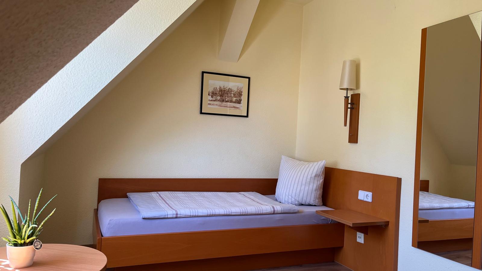 Einzelzimmer Pension Heideperle Dessau-Kochstedt